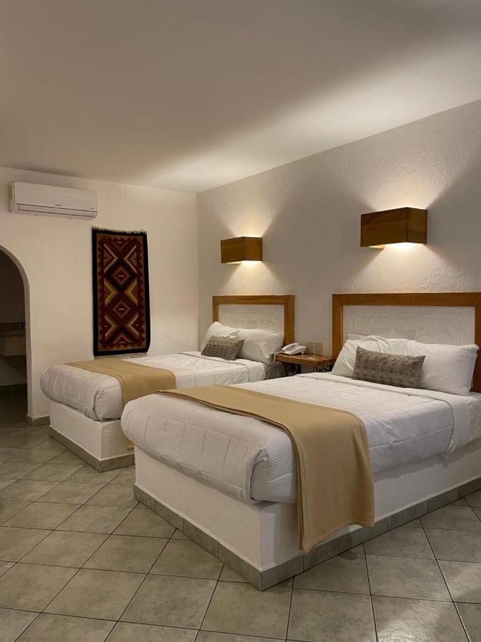 Hotel Aldea Del Bazar 4*