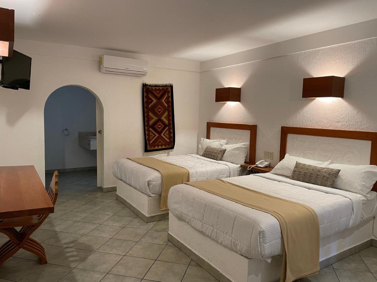 Hotel Aldea Del Bazar 4*